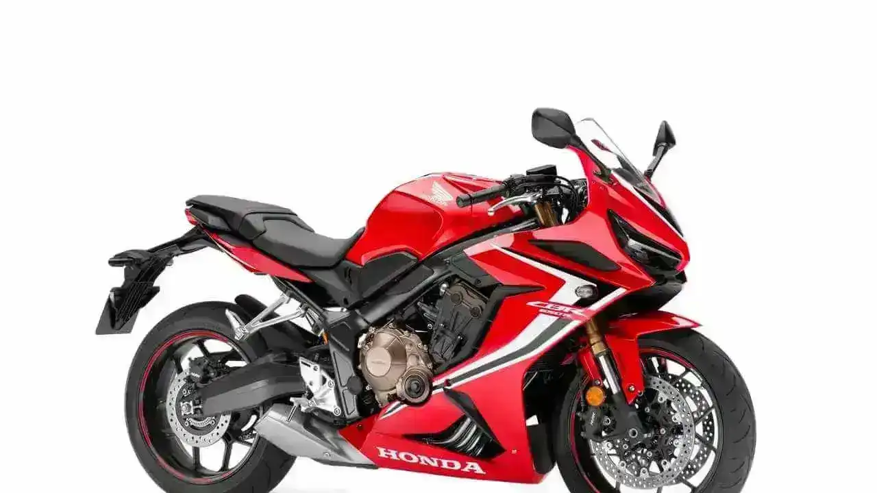 Honda CBF 1000 2013 mi? Hangisi daha iyi