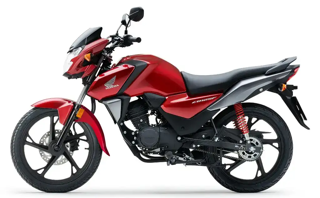 Honda CB125F mi? Hangisi daha iyi
