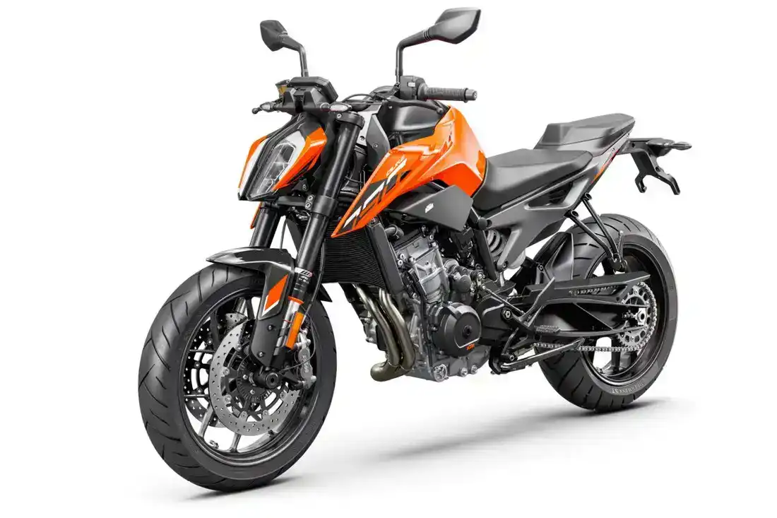 KTM DUKE 790 mi? Hangisi daha iyi
