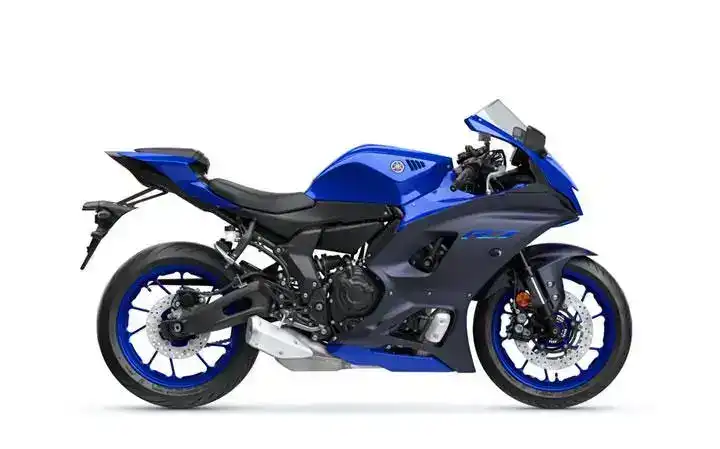 Aprilia TUONO V4 FACTORY 1100 mi? Hangisi daha iyi