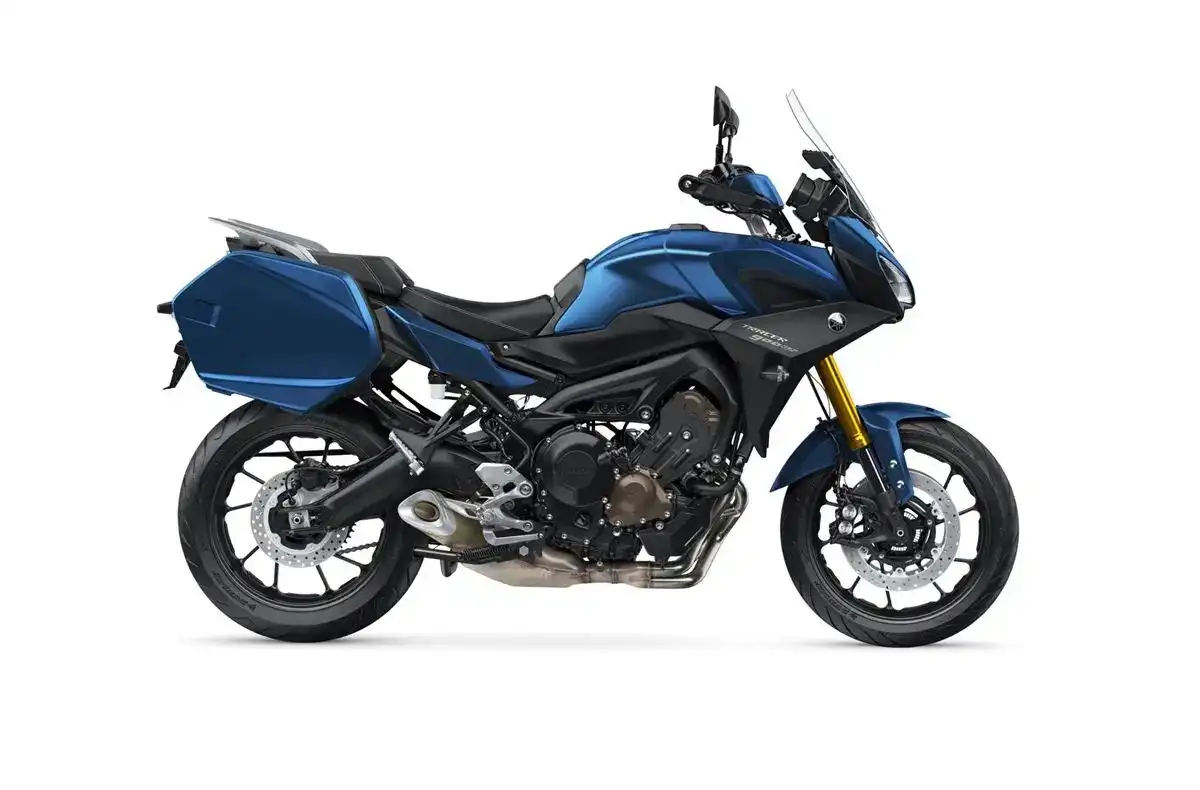 Yamaha Tracer 900 mi? Hangisi daha iyi